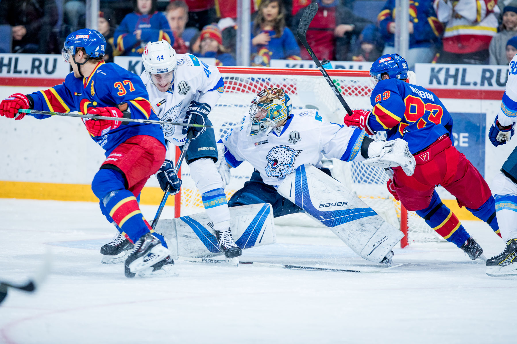 Ekpini eki-aq oıynǵa jetti