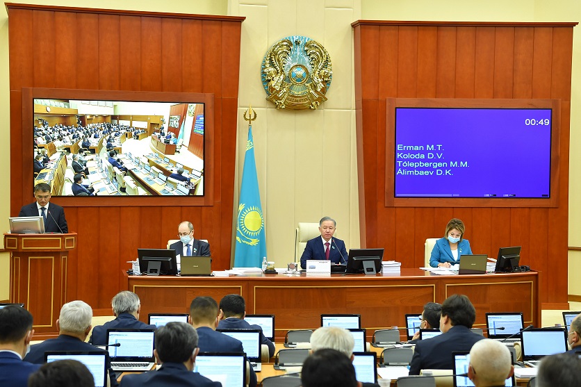 Salyq kodeksine ózgerister engiziledi