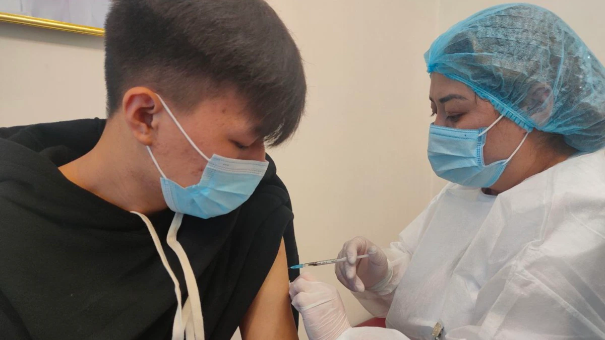 Vaksına salǵan balalarda qandaı mártebe bolady?