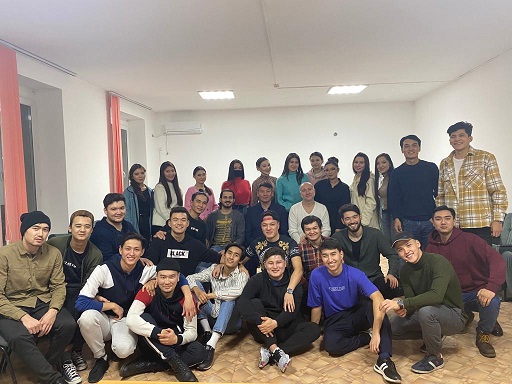 Teatr máseleleri talqylandy