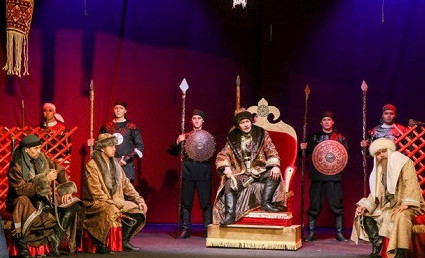 Aqtaý teatry saparyn Táýelsizdikke arnady