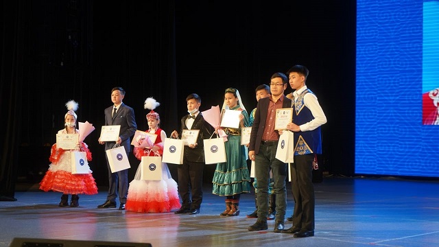 «Myń balanyń» jeńimpazdary marapattaldy