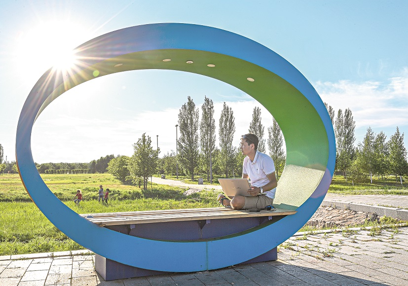 Jas mamandarǵa qoldaý qajet