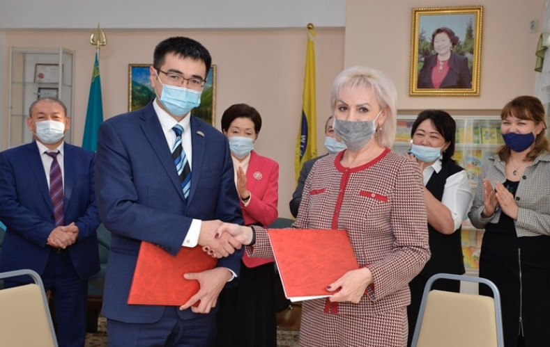 Adamnyń úılesimdi damýy ulttyq ınstıtýtynyń fılıaly ashyldy