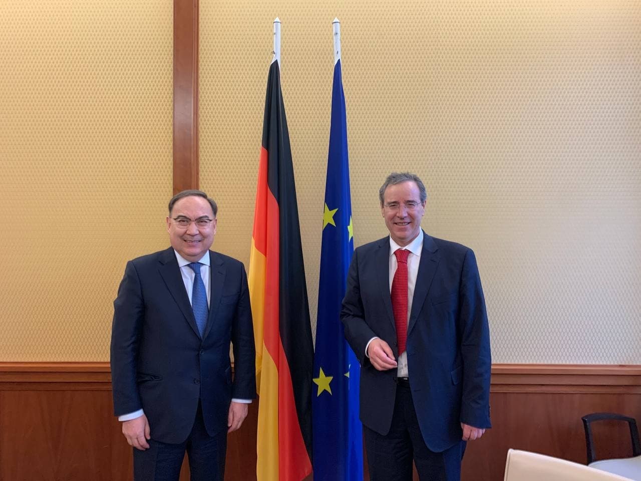 Erjan Qazyhan Berlınge jumys saparymen bardy