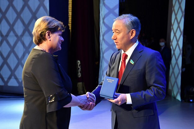 Elge qyzmet eleýsiz qalmaıdy