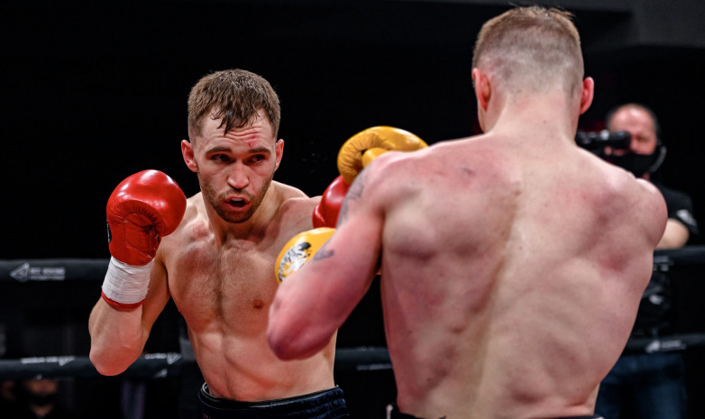 Qazaqstandyq boksshy reseılik qarsylasyna ese jiberdi