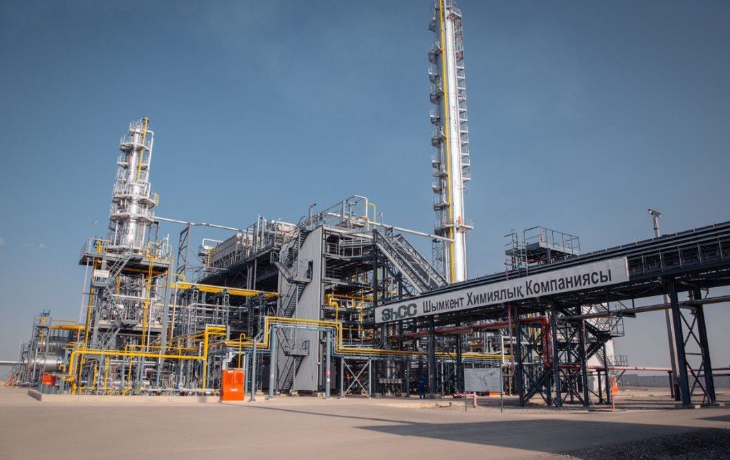 Benzınge arnalǵan qospa óndiretin biregeı zaýyt