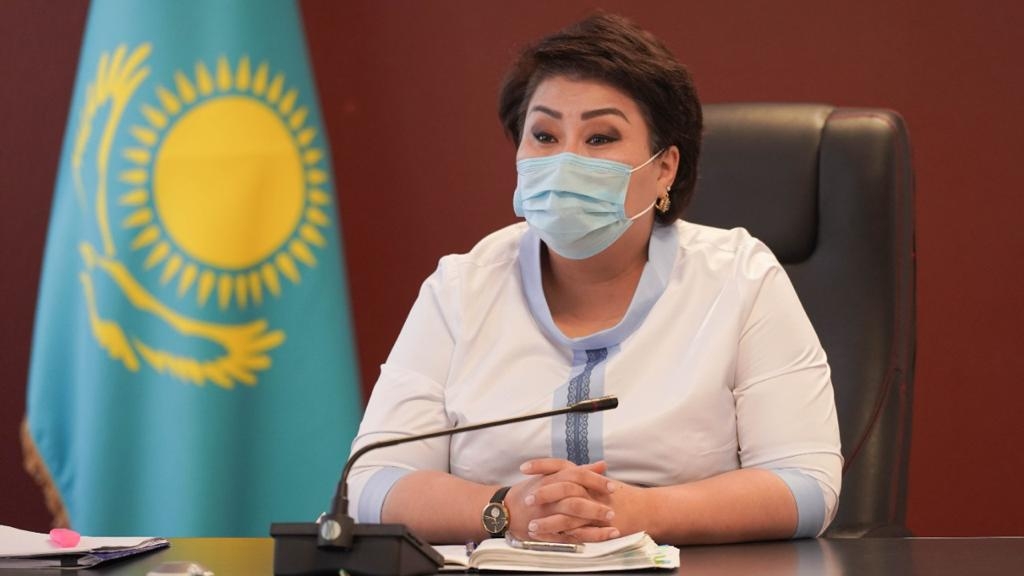 Baqytgúl Hamenova para aldy degen kúdikpen ustaldy