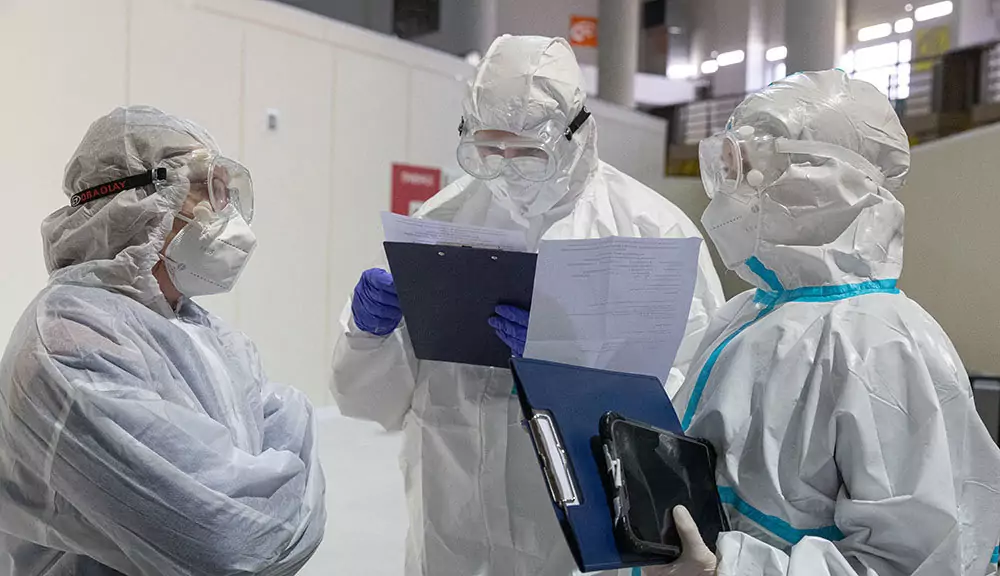 Reseıde koronavırýs ınfeksııasy órship tur