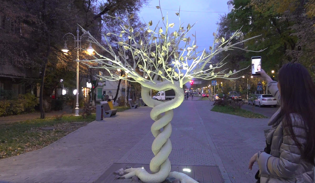 Tórt qalada «Tilekter aǵashy» bar