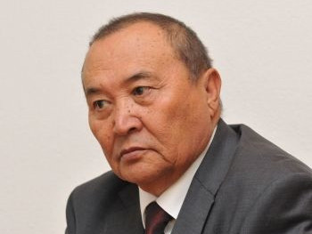 Ákim Tarazı: О́zin jaqsy bilgen adam, qoǵamdy anyq tanıdy