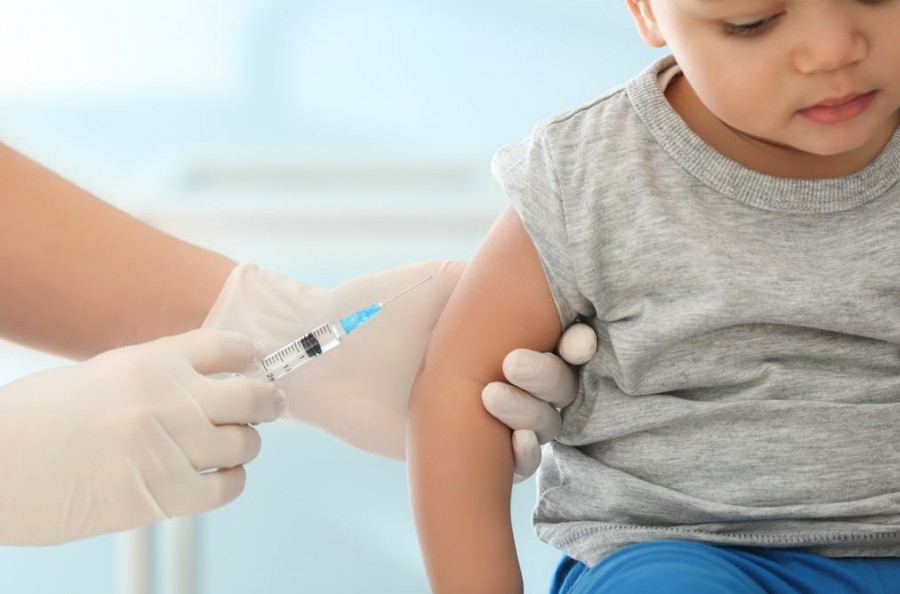 Eýropada 5 jastan asqan balalarǵa vaksına salyna bastady