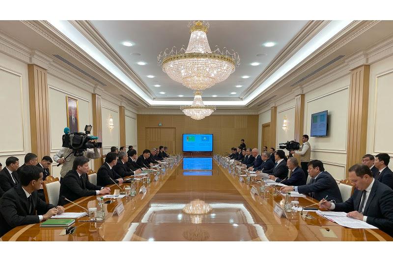 Ashhabadta Qazaqstan-Túrikmenstan Úkimetaralyq komıssııasynyń otyrysy ótti