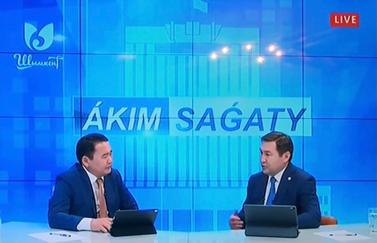 Murat Áıtenov qala turǵyndarynyń saýalyna jaýap berdi