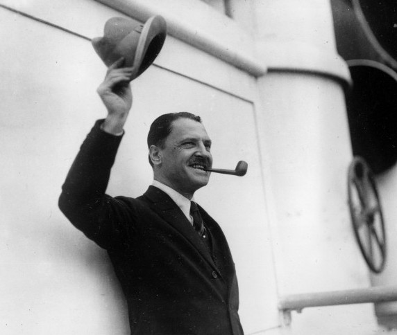 «Ustaranyń júzi»:  soǵystan keıingi qaljyraý