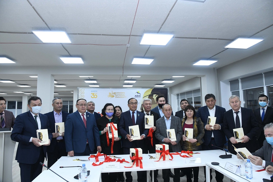 Arnaıy serııamen 24 kitap jaryq kórdi