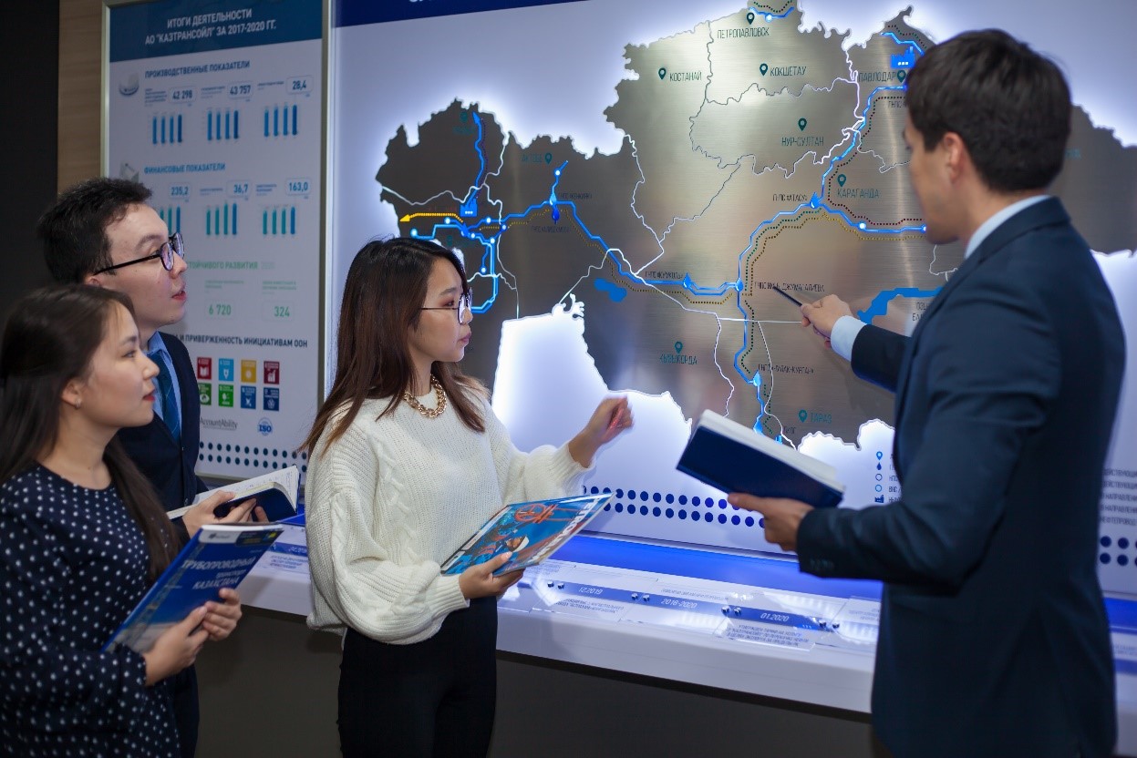 Úzdik stýdentter aqy tólenetin is-tájirıbeden ótti