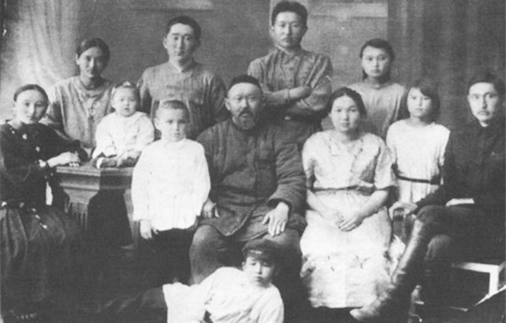 Senator: «Mamanııa» mektep-medresesin qalpyna keltirý kerek