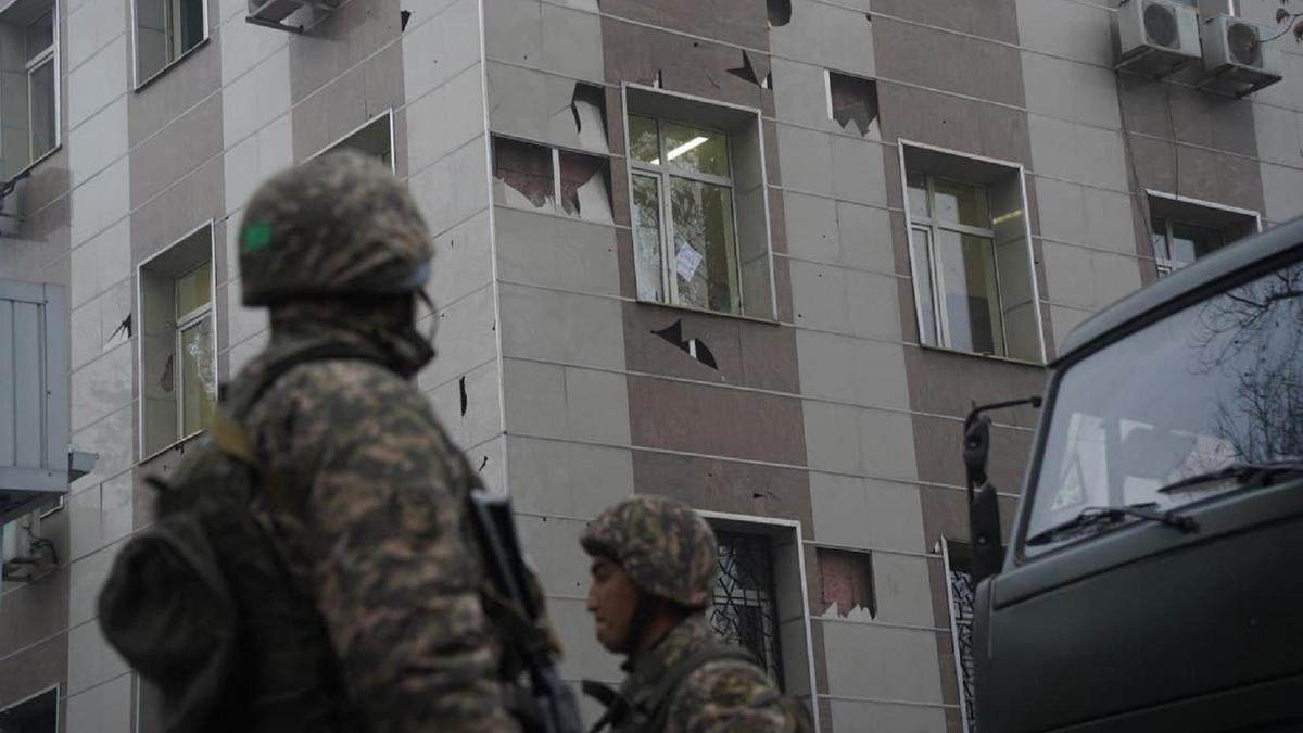 Almatyda taǵy eki aýdan lańkesterden tazartyldy