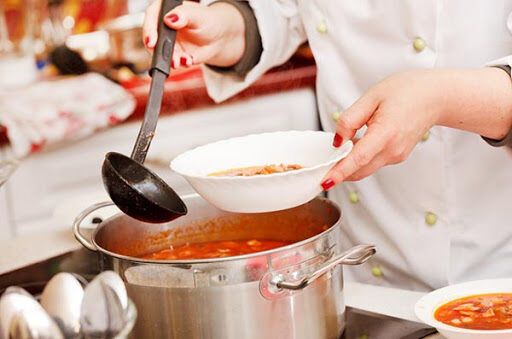 Ystyq tamaq úlestirdi