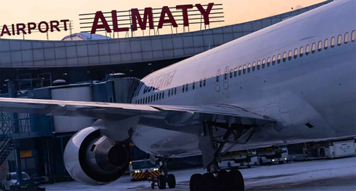 Almaty áýejaıynda reıster keıinge shegerilip jatyr