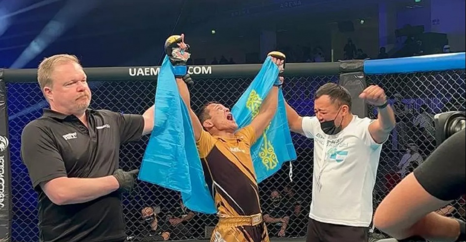 Úsh dúrkin álem chempıony