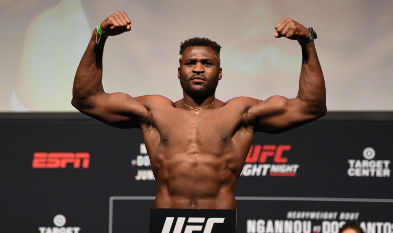 Ngannýǵa qomaqty qarjy usyndy