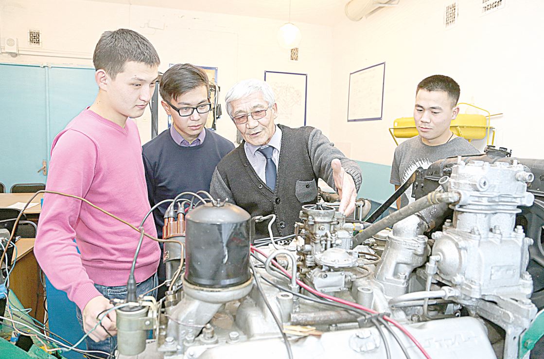 Eńbek pániniń endigi sıpaty qandaı?