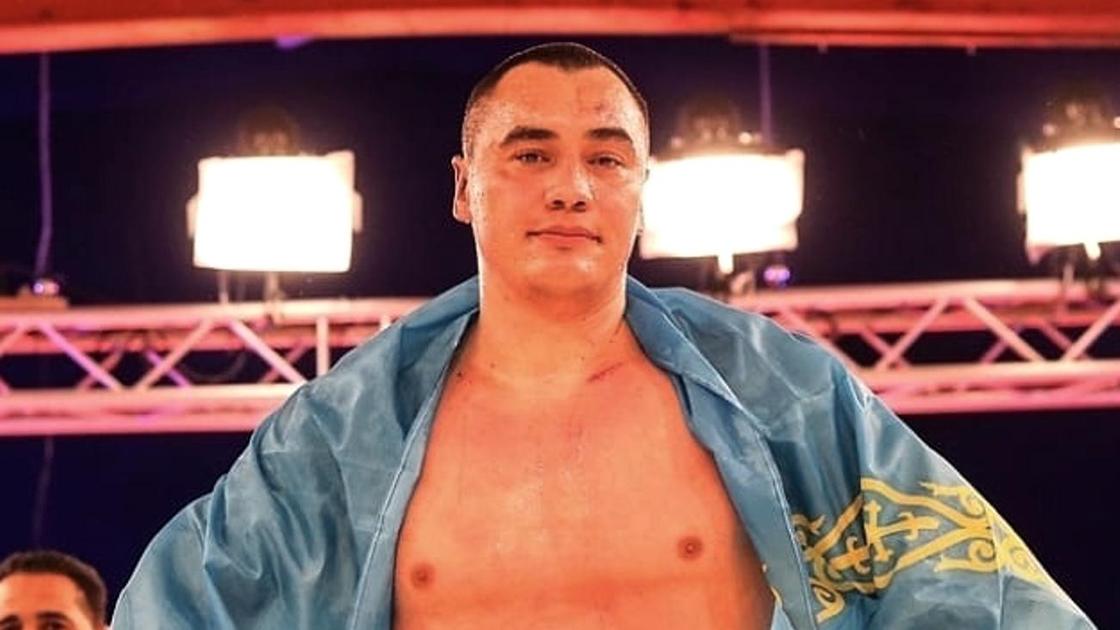 Býkmekerler Kosobýskııdi favorıt sanap otyr