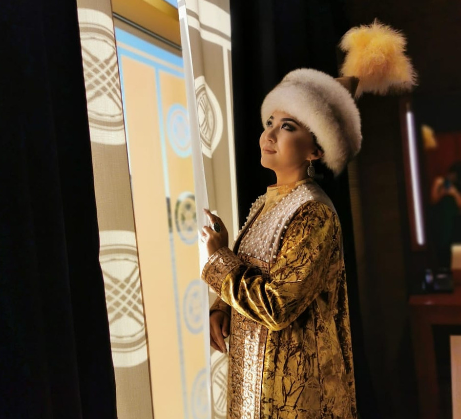 Qyz Jibek, Tebaldo, Djanetta...