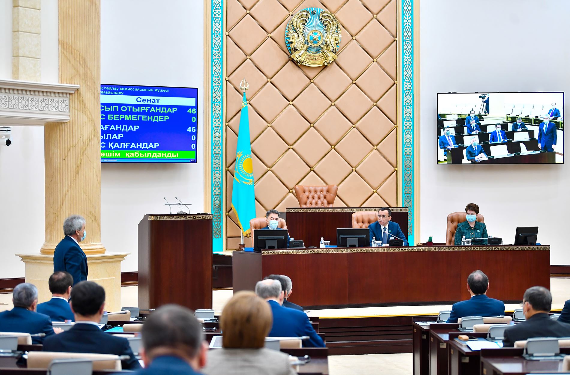 Elimizde baý-baqsha ónimderi jetispeıdi