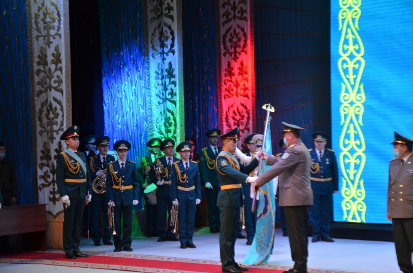 Batys Qazaqstan qutqarýshylaryna jaýyngerlik tý berildi