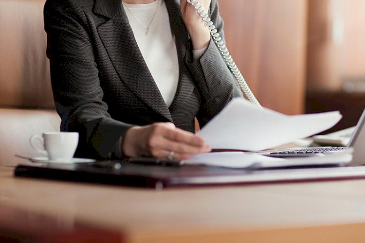 О́ner úırenip, óz isin ashqan arýlar