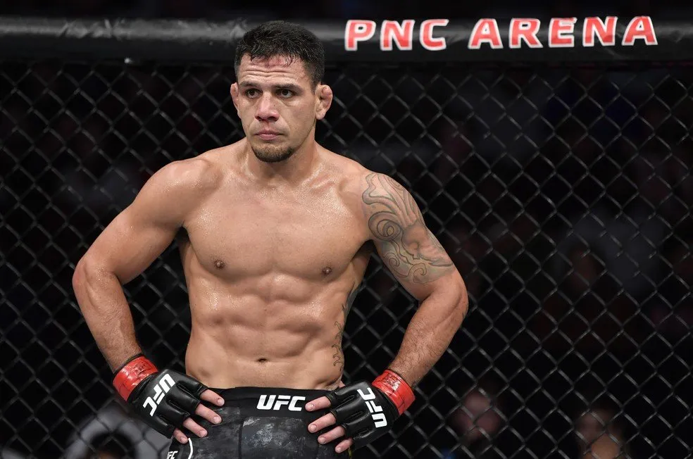 Rafael Dos Anos Konor Makgregormen kezdeskisi keletinin aıtty
