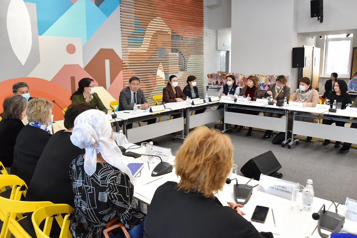 Analar qaýymynyń aıtary kóp