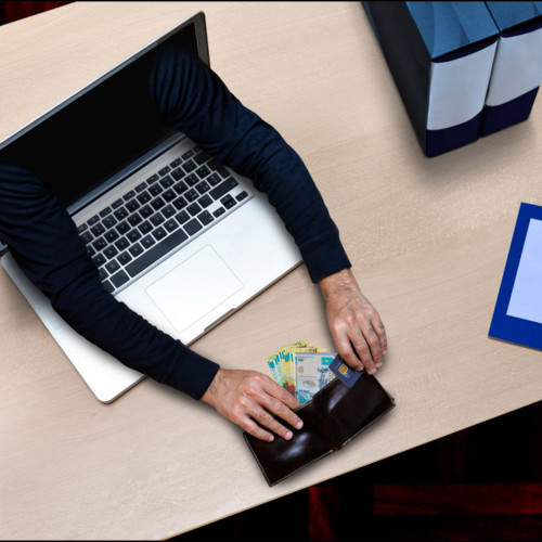 Internet alaıaqtyq:  Aýyzdyqtaý men aldyn alýdyń qıyndyǵy