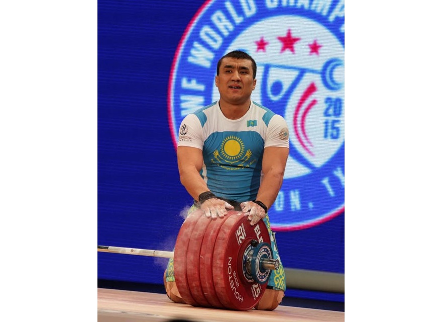 Álem chempıonatynyń kúmis júldegeri Almas О́teshov: Qoǵamǵa kereksiz bolǵanyma qynjylamyn