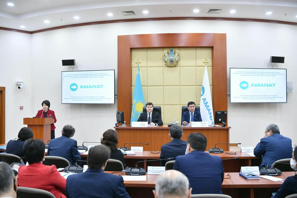 Parlamentke aýqymdy mindet júktelip otyr