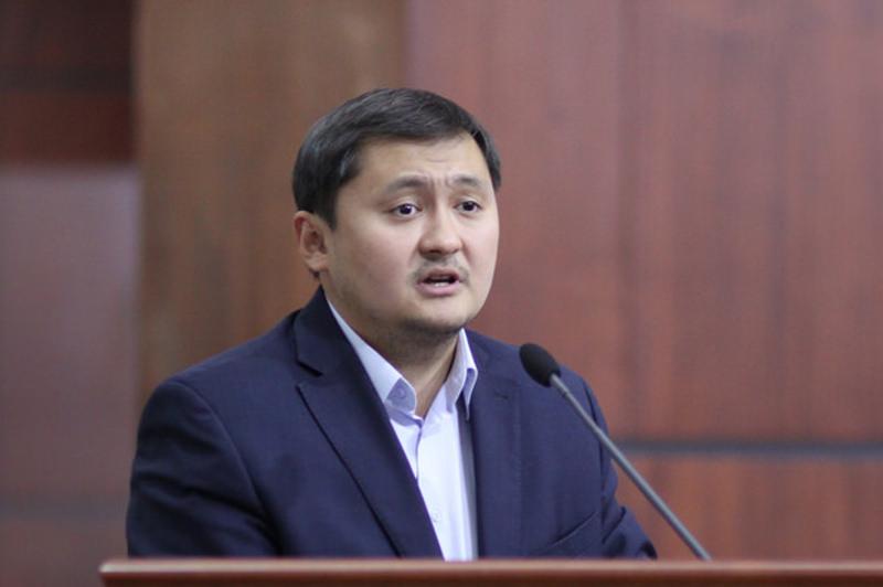 Saıasat Nurbek: Joldaý parlamentke zor jaýapkershilik júkteıdi