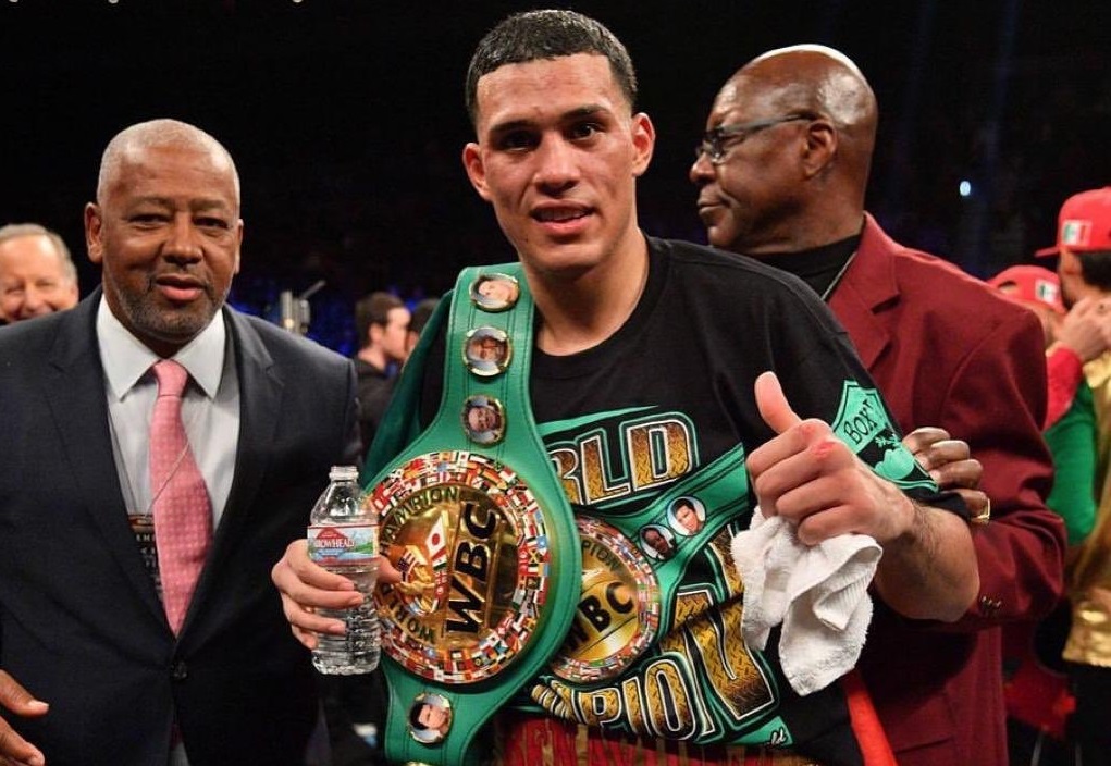 Bıvol men Golovkın eki túrli boksshy – Davıd Benavıdes