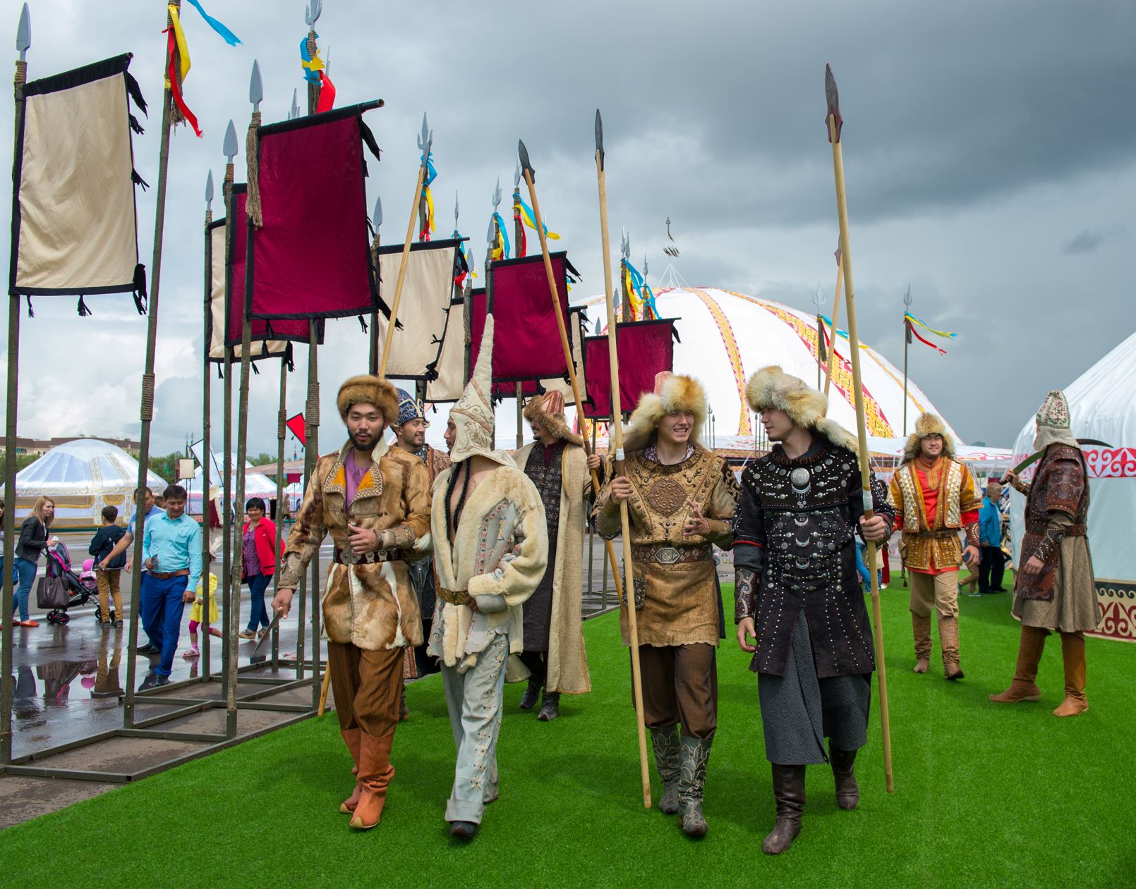 Jigittiń jaqsysy – naǵashydan