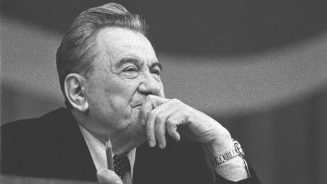 Uly tulǵaǵa qurmet