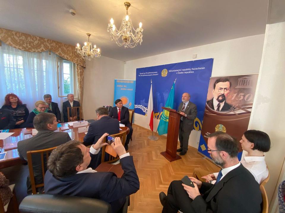 Chehııa astanasynda «Ahmet Baıtursynuly jáne Alash» kitabynyń tusaýy kesildi