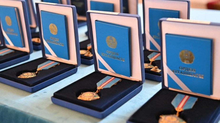 Prezıdent sport salasynyń ókilderin «Qurmet» ordenimen marapattady