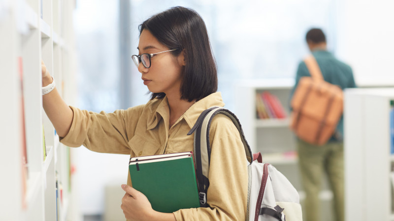 Kolledj stýdentteri shetelderde tájirıbeden ótip júr