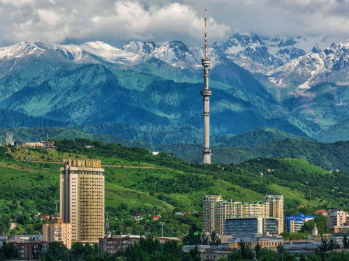 Asqar Mamın Almatyda týrızmdi damytý máseleleri boıynsha jınalys ótkizdi