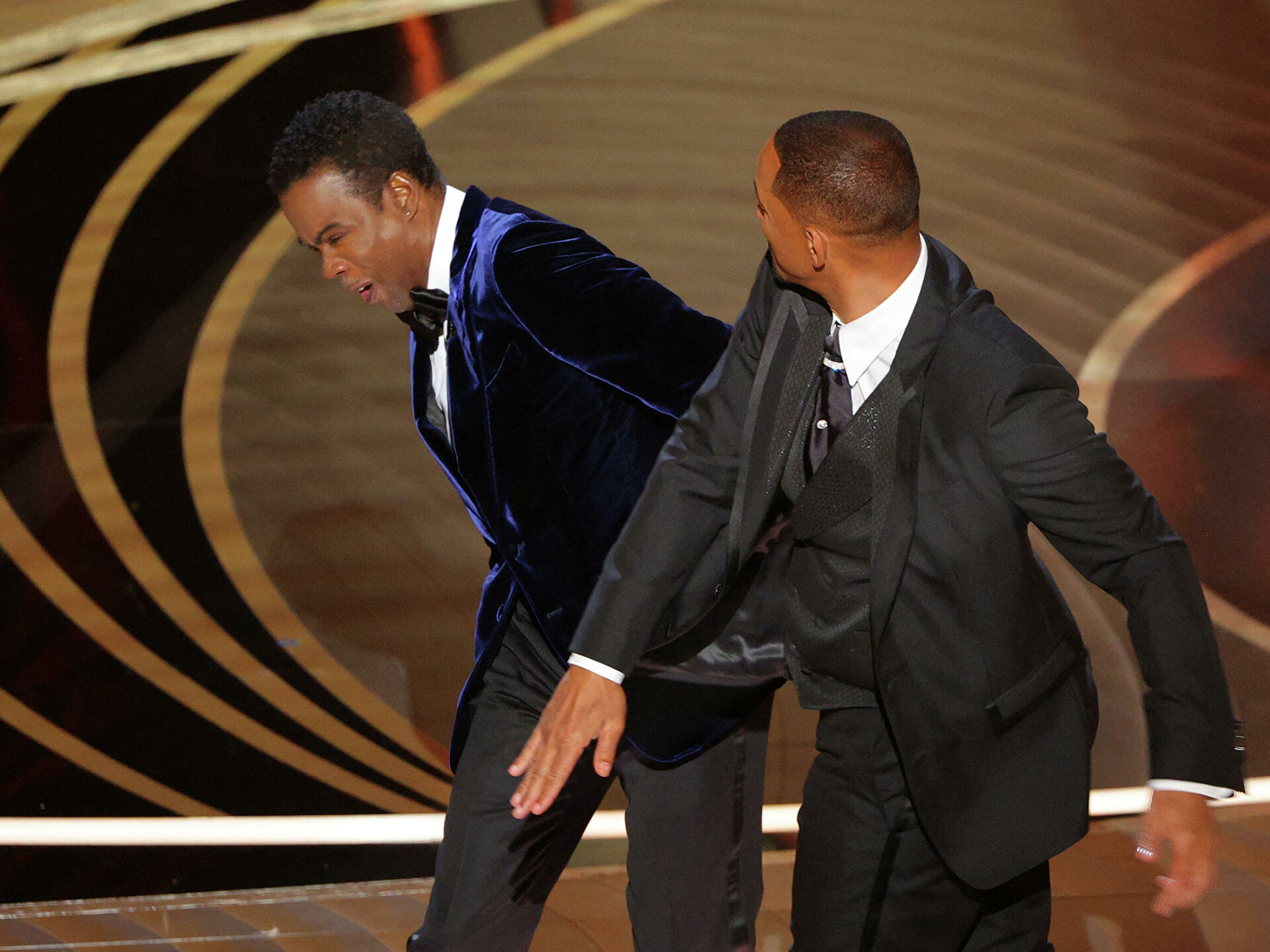 Entonı Djoshýa akter Ýıll Smıtke keńes berdi