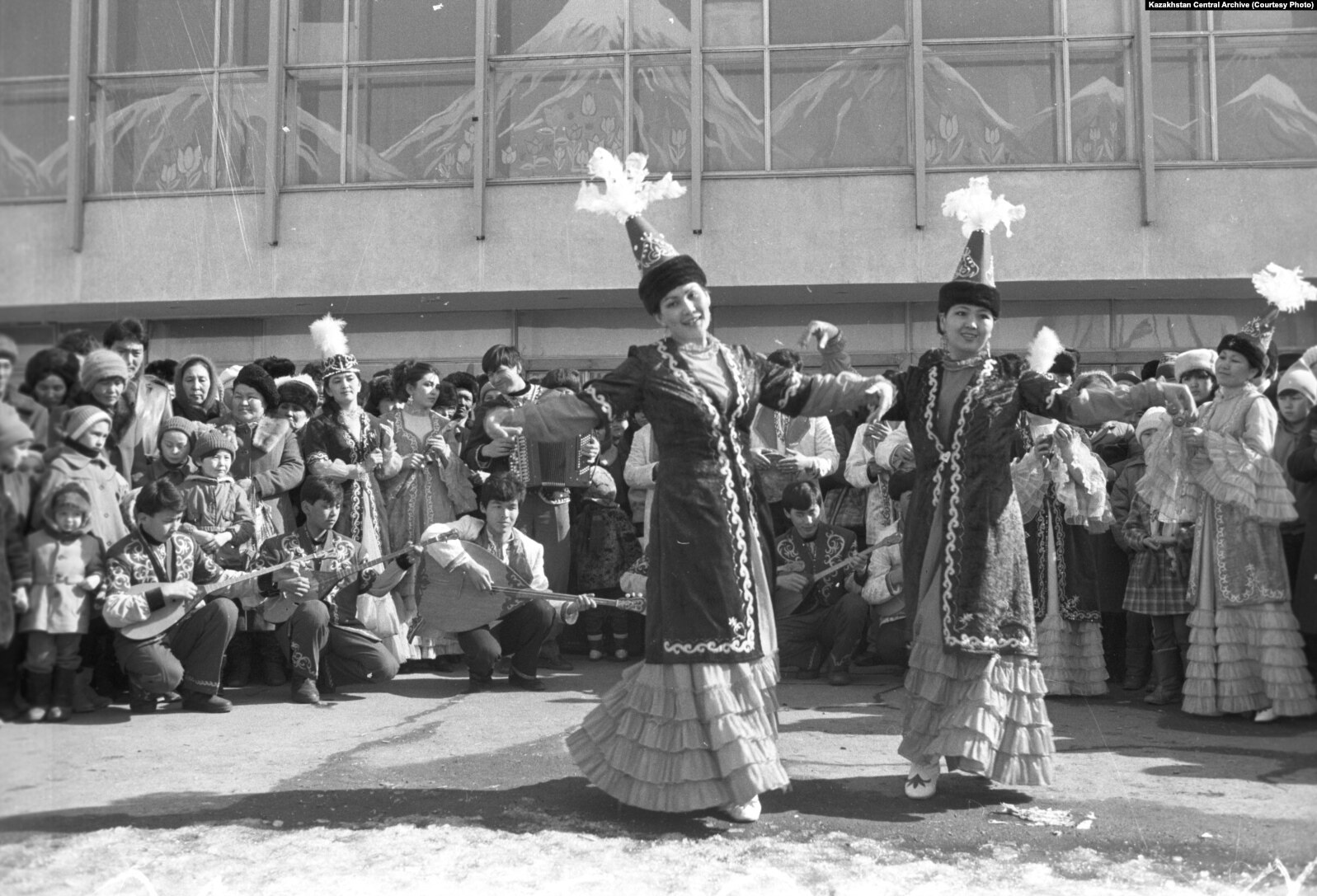 Astanadaǵy alǵashqy Naýryz toıy