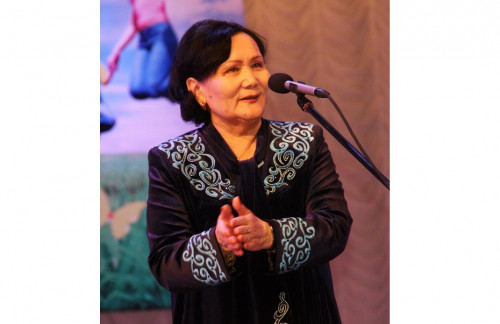 О́ner men ustazdyqty ushtastyrǵan